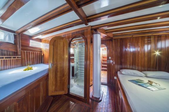 Image of Atalanta yacht #29