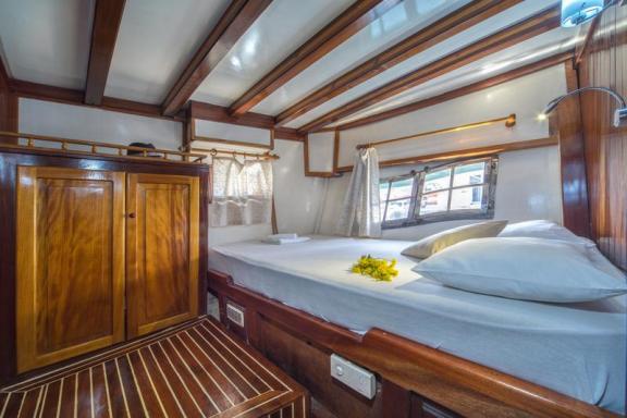 Image of Atalanta yacht #31