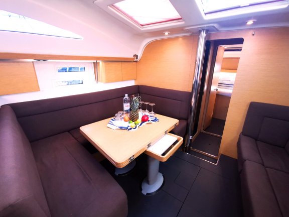 Image of Baby Boo yacht #15