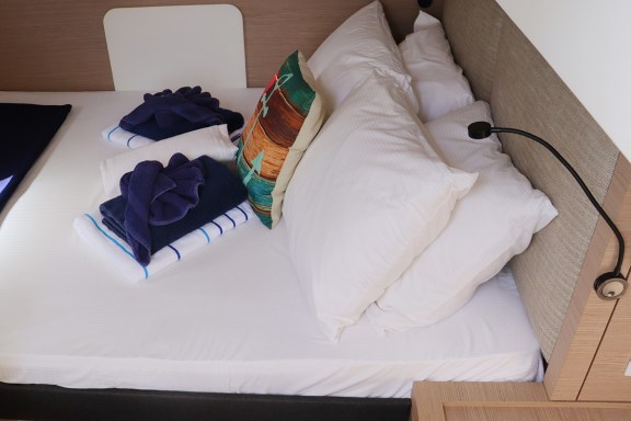 Image of No Shoes yacht #32