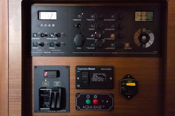 Image of Dioni yacht #38