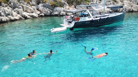 Image of Tundra yacht #10