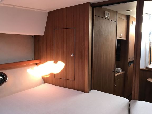 Image of Laura yacht #12