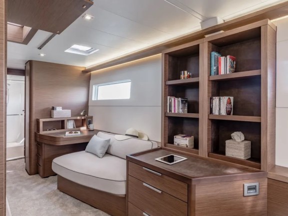 Image of Sundowner yacht #14