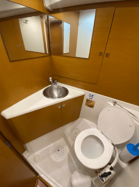 Image of Christianna 12 yacht #11