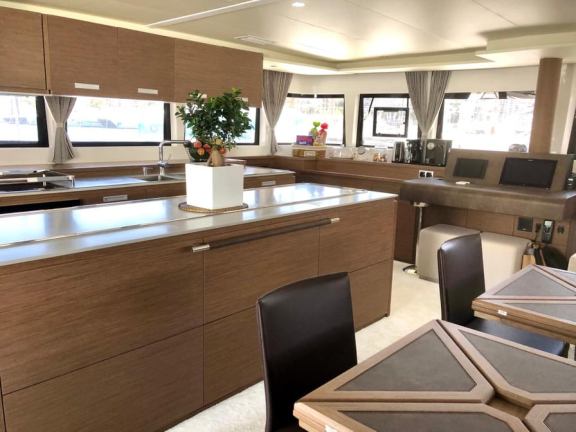 Image of Atlantis yacht #31