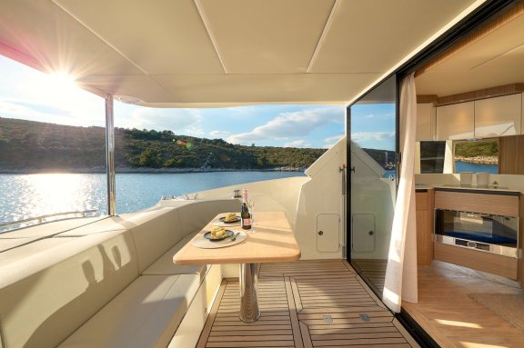 Image of Viva La Vida yacht #16