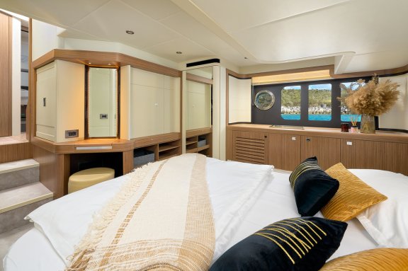 Image of Viva La Vida yacht #26