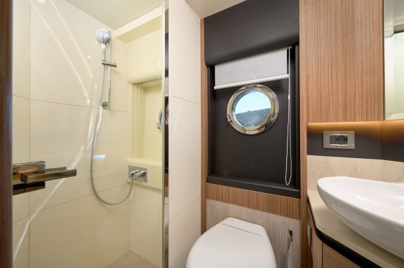 Image of Viva La Vida yacht #32