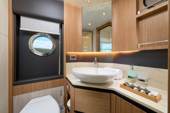 Image of Viva La Vida yacht #31