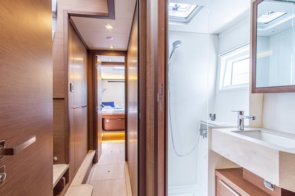 Image of Queen Nika yacht #19