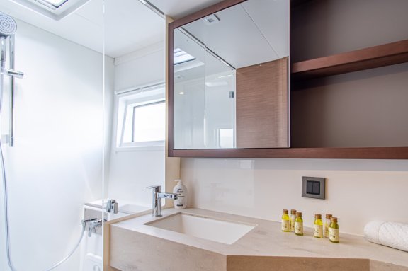 Image of Queen Nika yacht #18