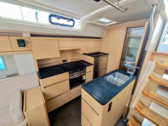 Image of Lady Ardea yacht #12