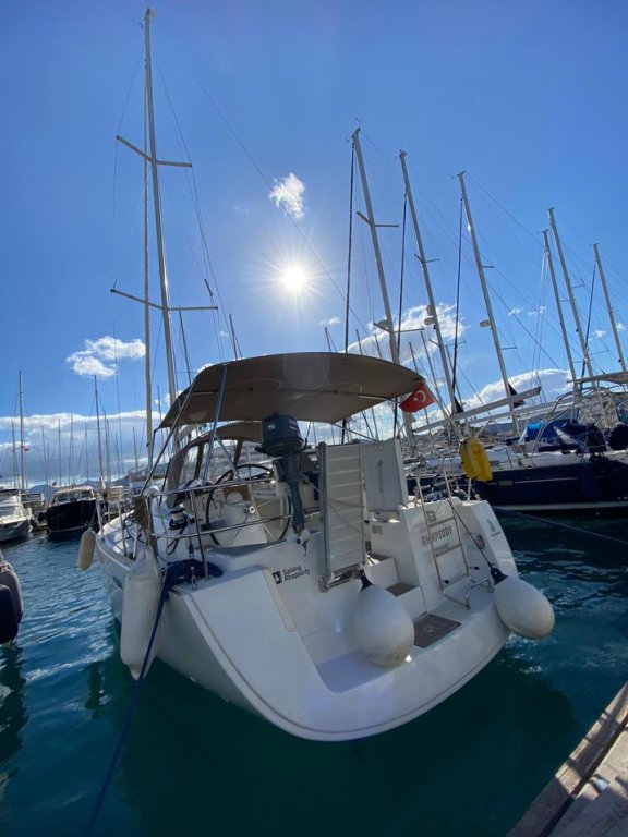 Image of Rhapsody yacht #5