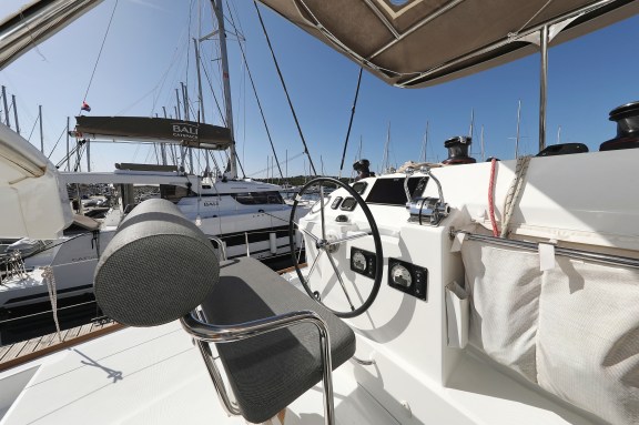 Image of Kinga V yacht #7