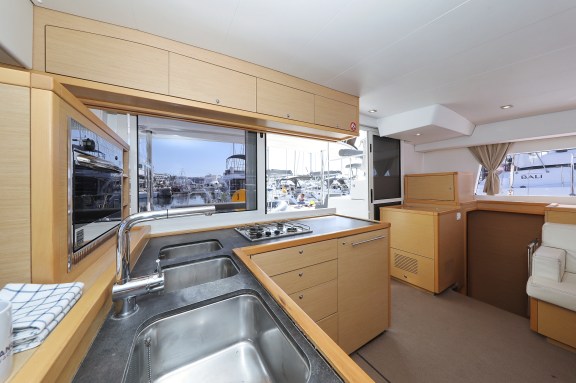 Image of Kinga V yacht #20