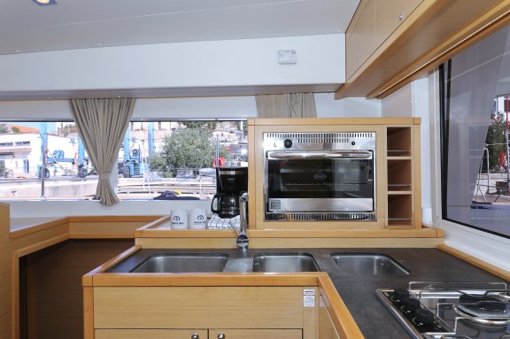 Image of Kinga V yacht #22