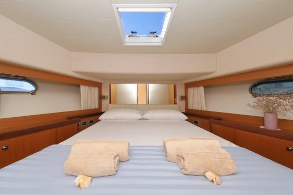 Image of Dominique yacht #27