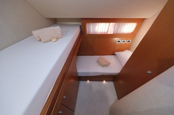 Image of Dominique yacht #30