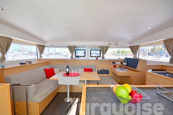 Image of Turquoise yacht #19