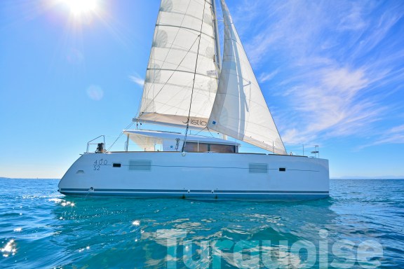 Image of Turquoise yacht #40