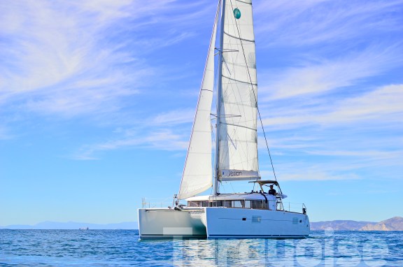 Image of Turquoise yacht #41