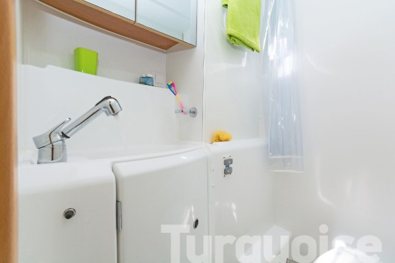 Image of Turquoise yacht #58