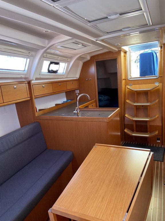 Image of Into the Blue yacht #4
