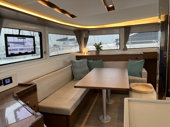 Image of White Pearl yacht #9