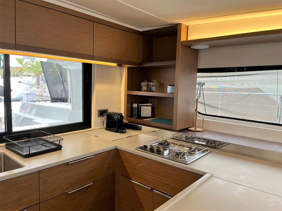 Image of White Pearl yacht #13