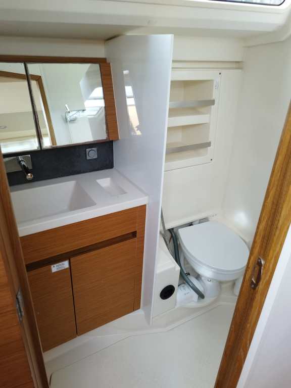 Image of Laysan yacht #19