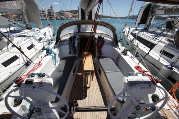 Image of China Girl yacht #4