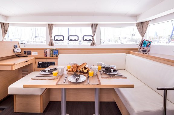 Image of Lost Cat yacht #7