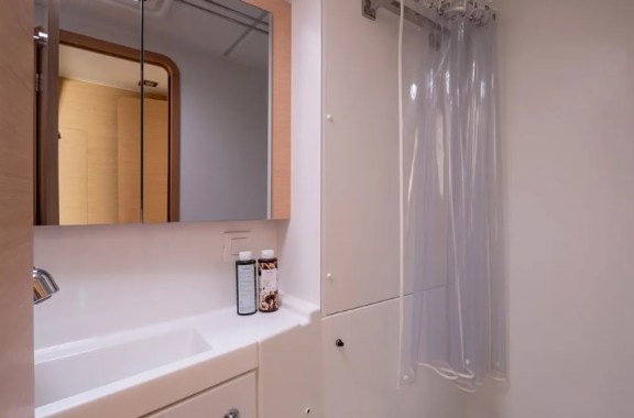 Image of Lost Cat yacht #11