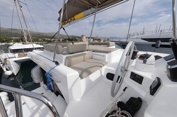 Image of Hi Friends yacht #8