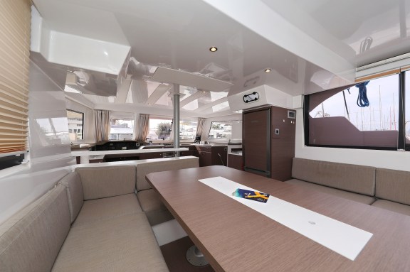 Image of Hi Friends yacht #16