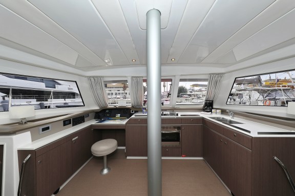 Image of Hi Friends yacht #19