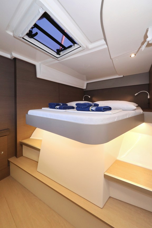 Image of Hi Friends yacht #29