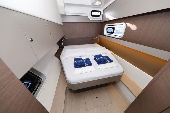 Image of Hi Friends yacht #31