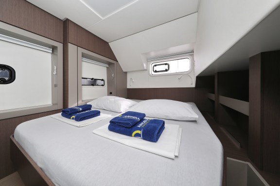 Image of Triton yacht #29