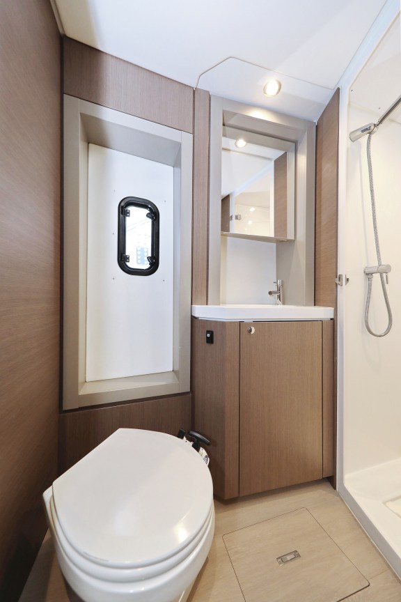 Image of Triton yacht #34