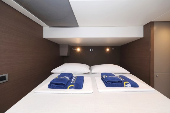 Image of Titan yacht #27