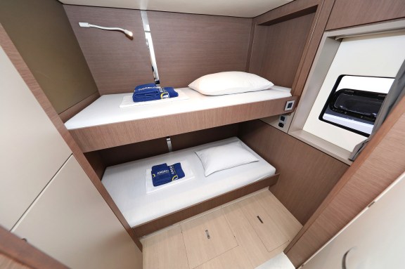 Image of Titan yacht #30