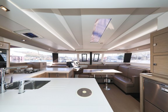 Image of Macho yacht #13