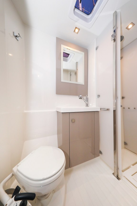 Image of Macho yacht #37