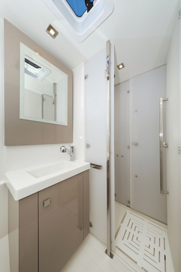 Image of Macho yacht #38