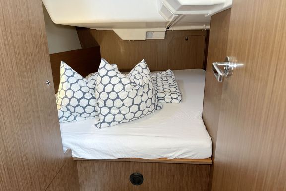 Image of Flip yacht #13