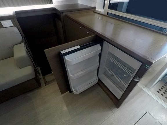 Image of Zuzo II yacht #18