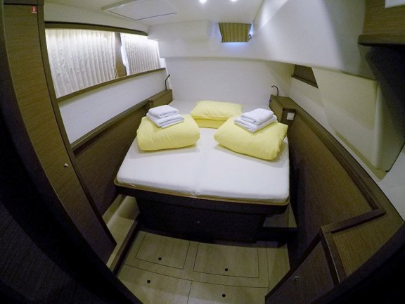 Image of Zuzo II yacht #22