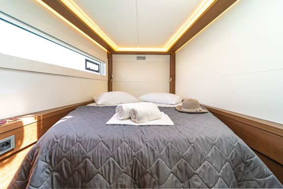 Image of Pnoe yacht #20